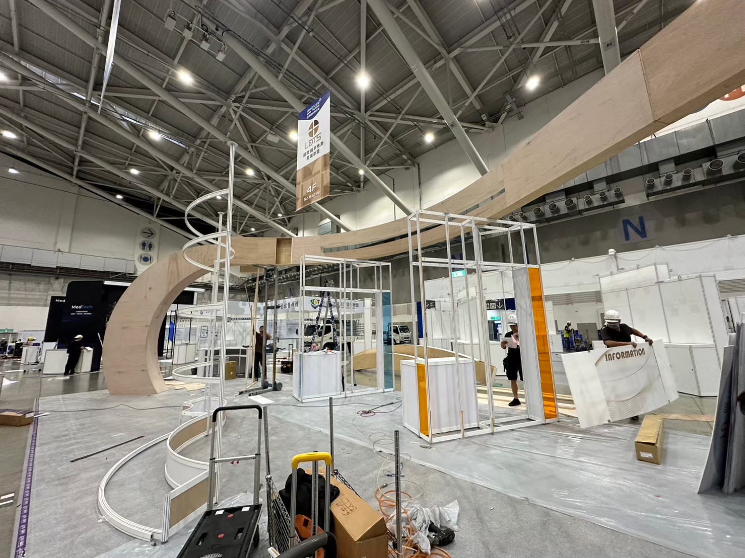 LINE_ALBUM_112.11.30-12.03_台北醫療展_250905_76_0