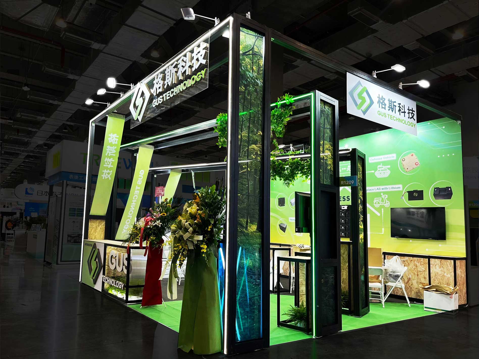 整個攤位結構與裝潢材料超過40%為可回收再生材質或租賃件